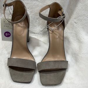 Heels Square Heel